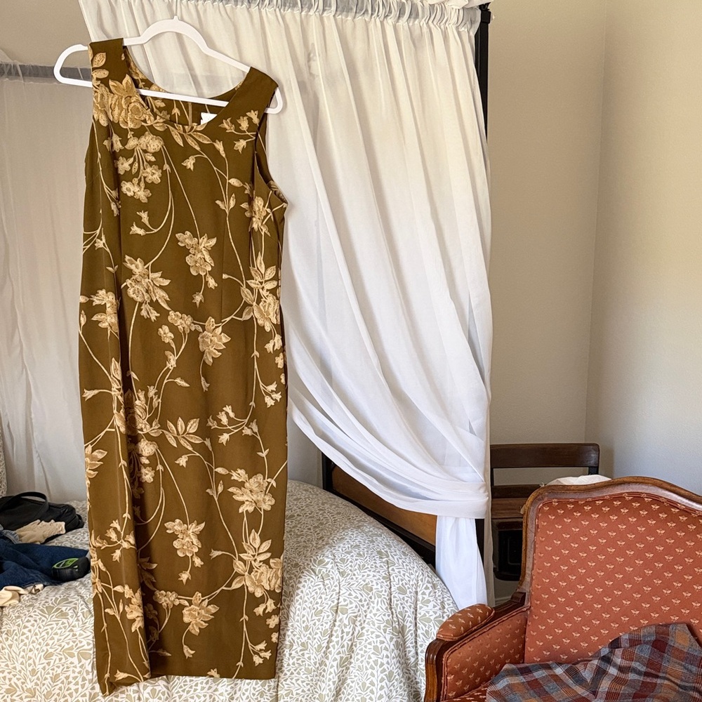 Vintage Floral Sleeveless Brown Dress